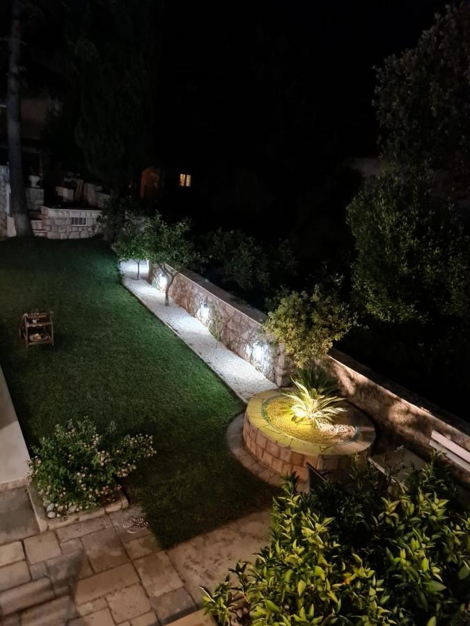 Nada Villa *